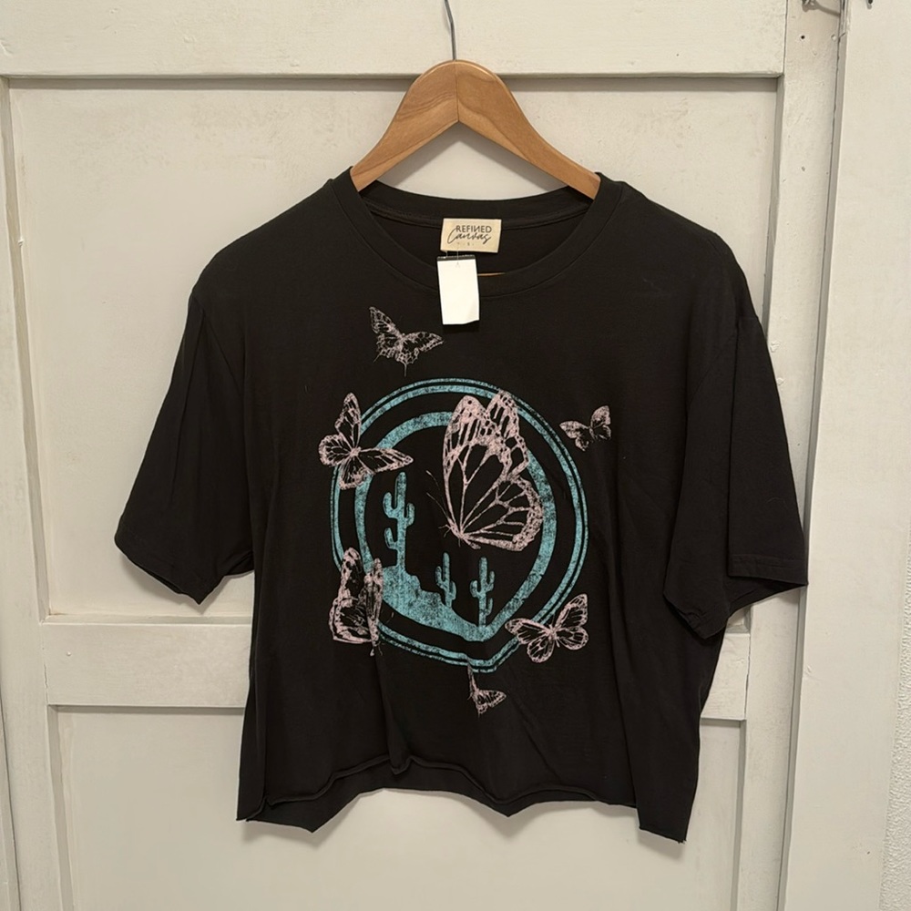 Canvas Graphic Tee small